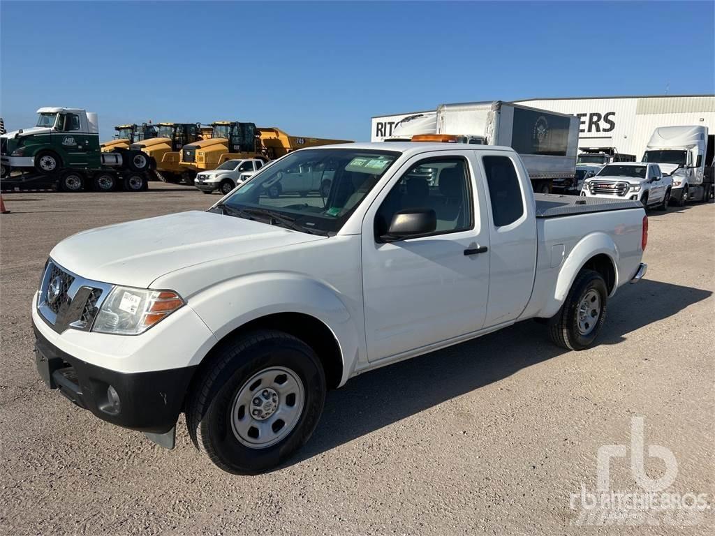 Nissan FRONTIER Lava-autot