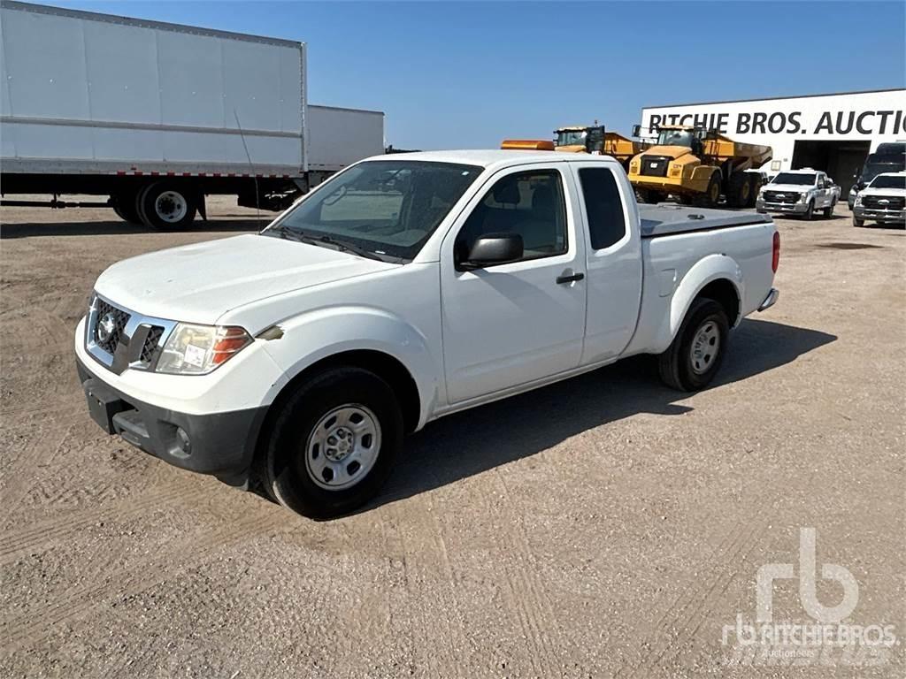 Nissan FRONTIER Lava-autot