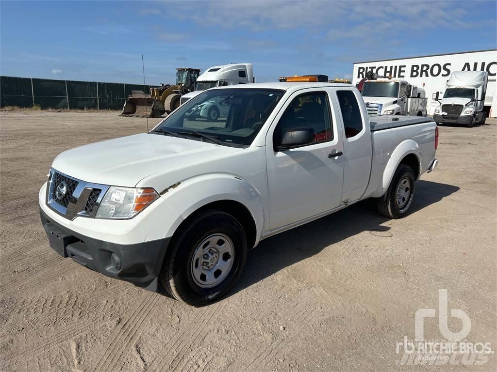 Nissan FRONTIER Lava-autot