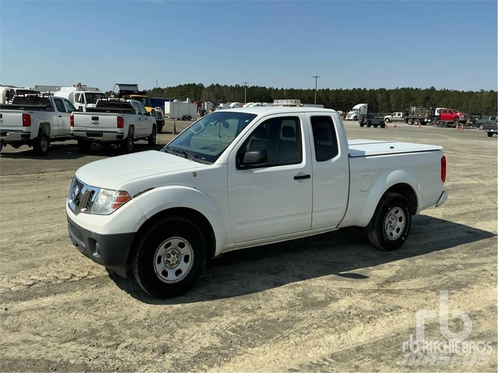 Nissan FRONTIER Lava-autot