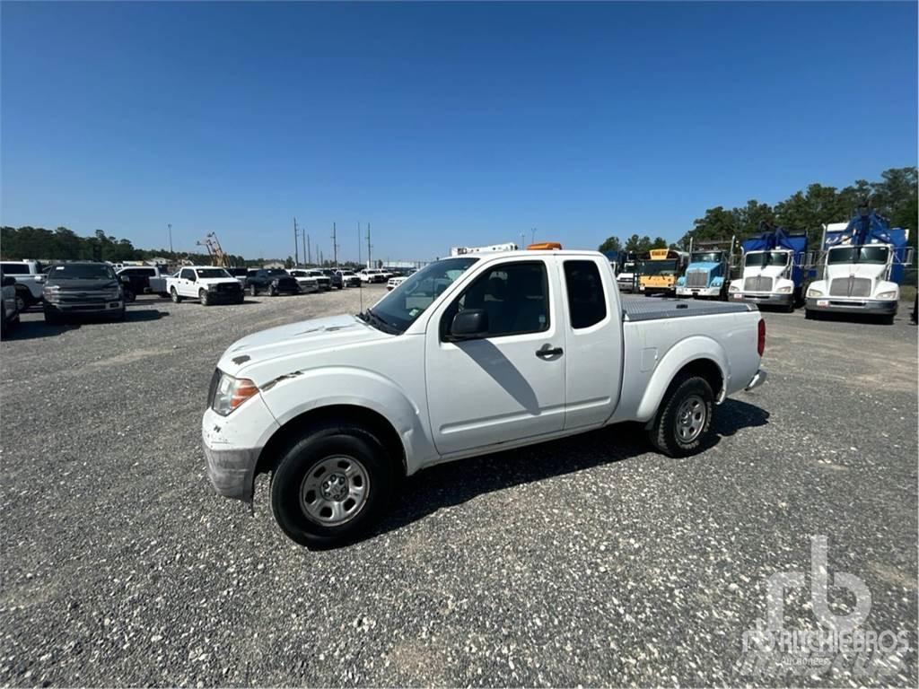 Nissan FRONTIER Lava-autot