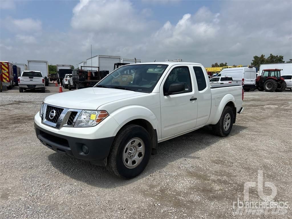 Nissan FRONTIER Lava-autot