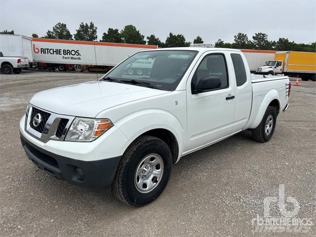 Nissan FRONTIER Lava-autot