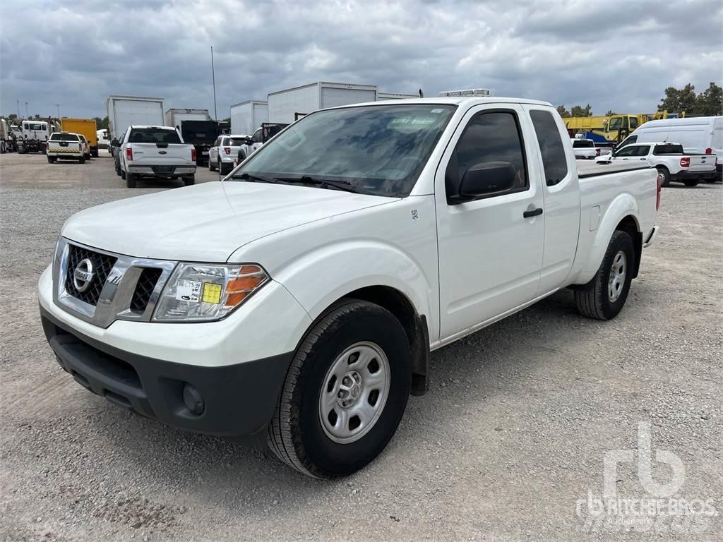 Nissan FRONTIER Lava-autot