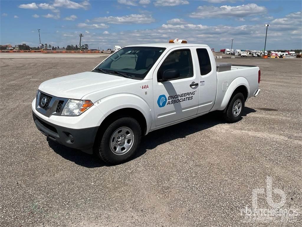 Nissan FRONTIER Lava-autot
