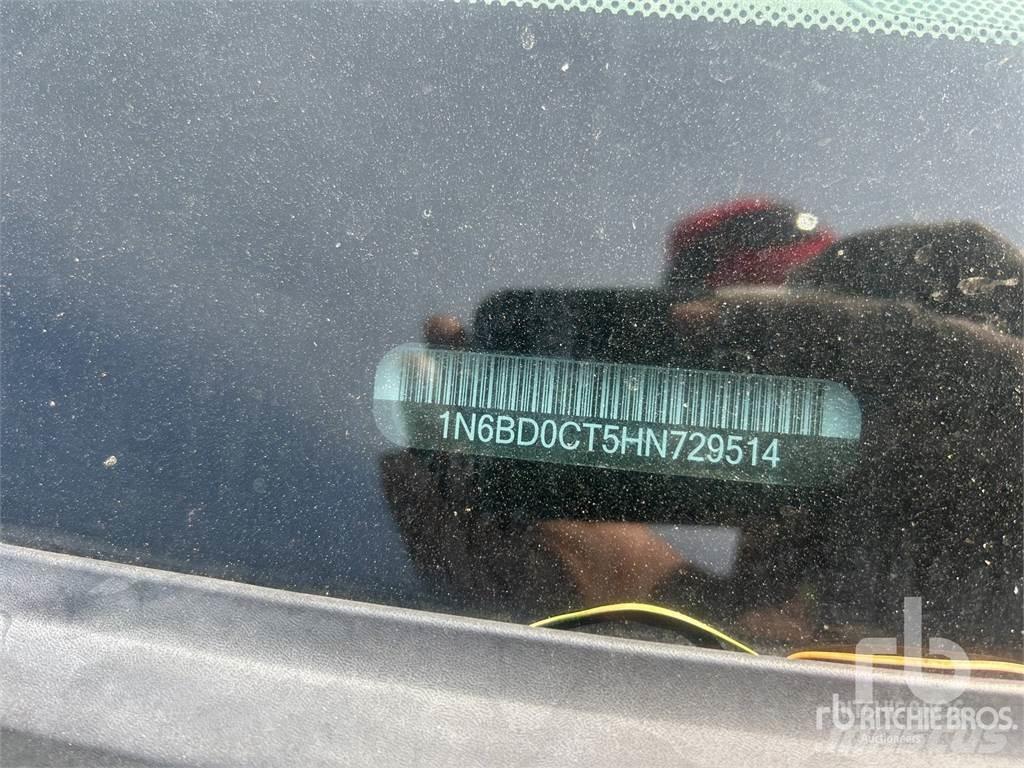 Nissan FRONTIER Lava-autot