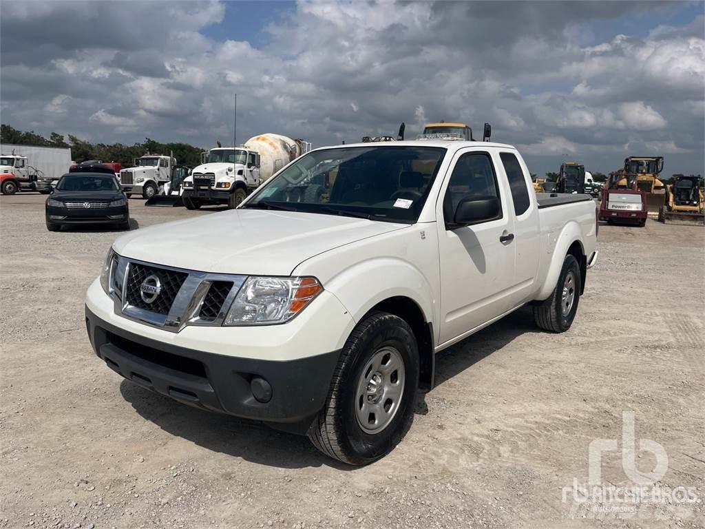 Nissan FRONTIER Lava-autot