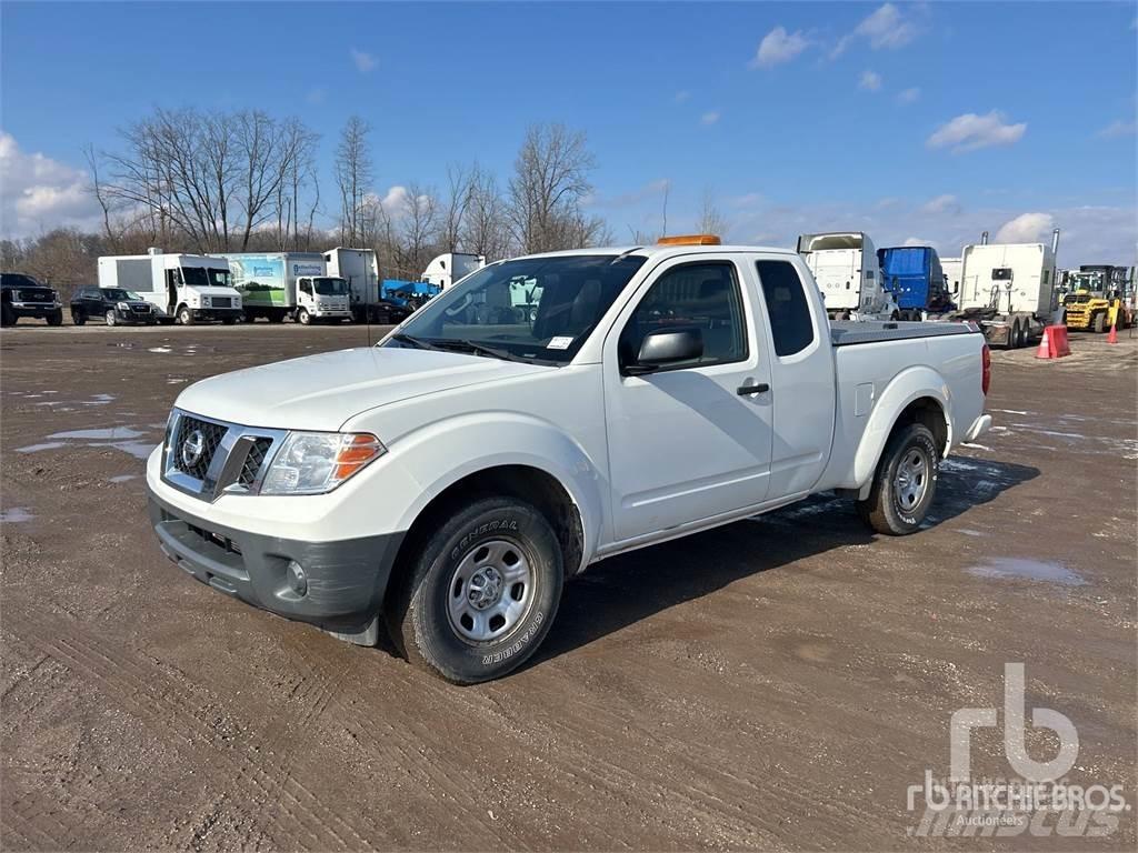 Nissan FRONTIER Lava-autot