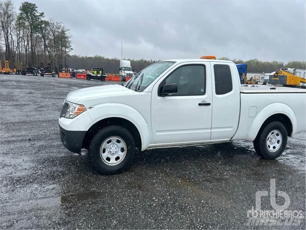 Nissan FRONTIER Lava-autot