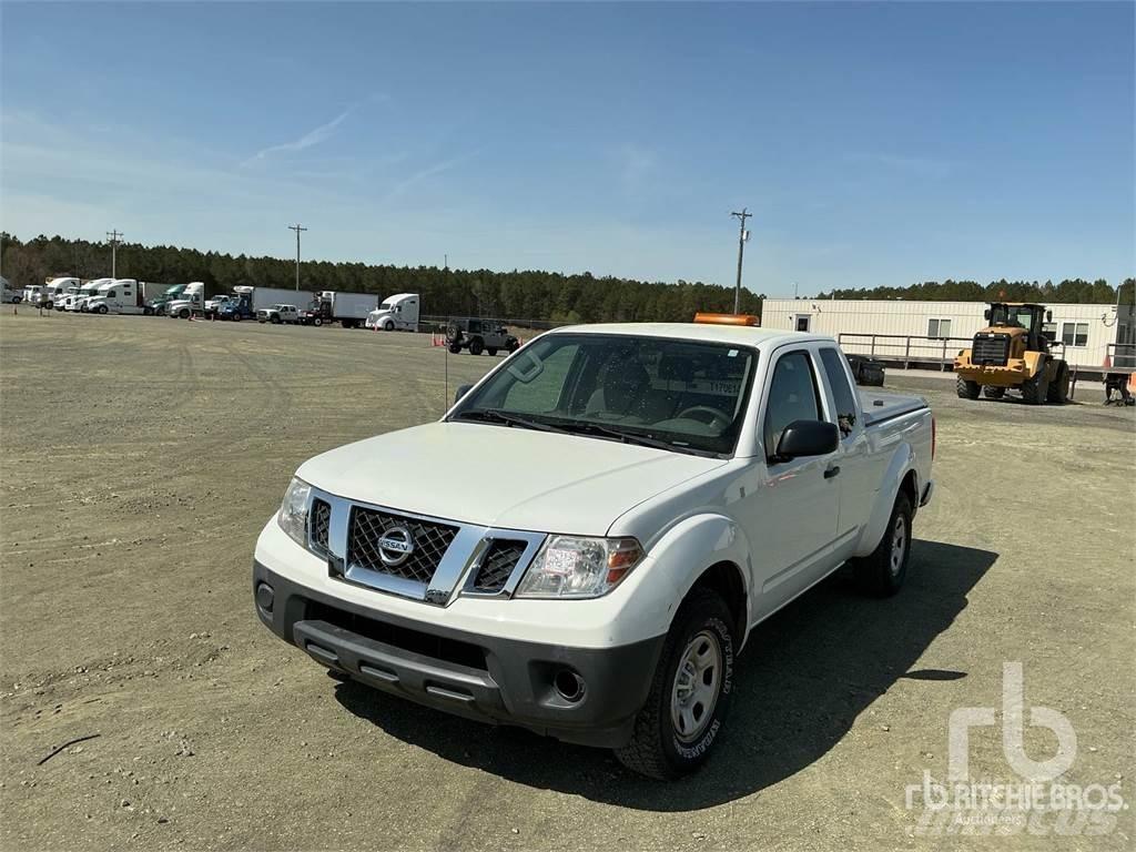 Nissan FRONTIER Lava-autot