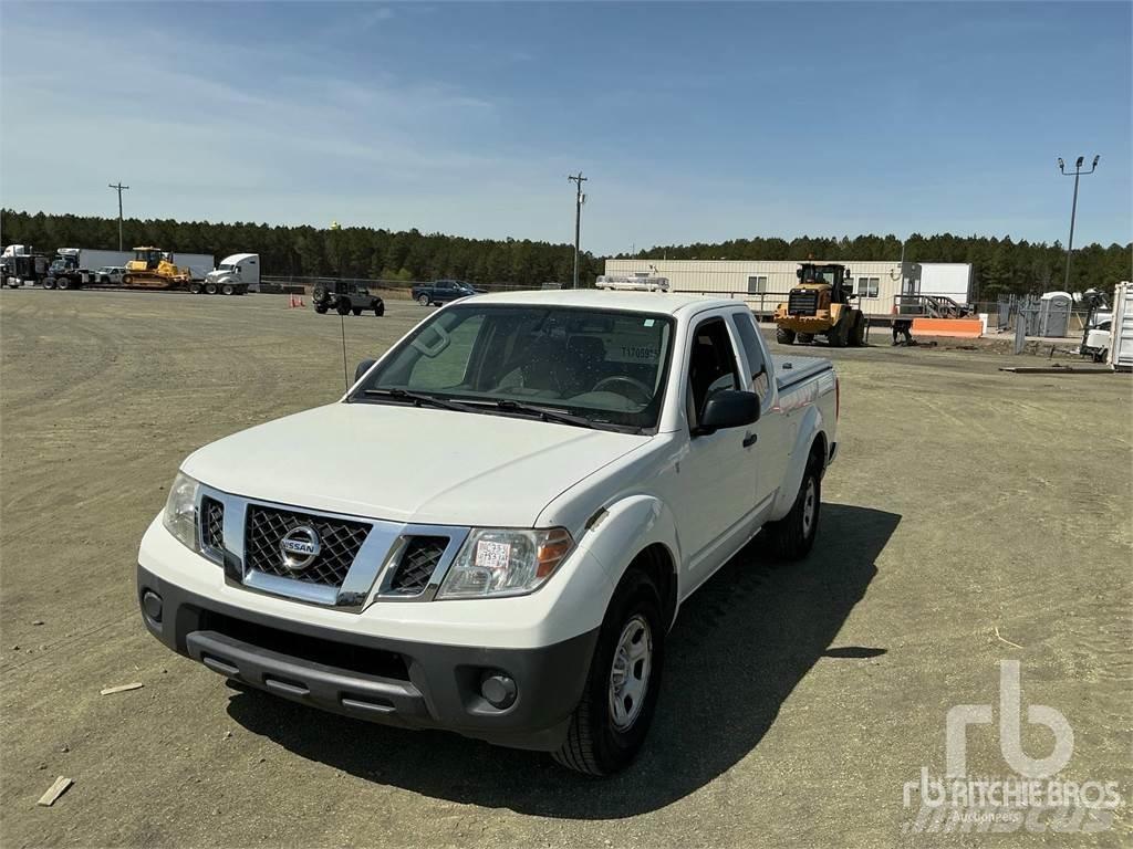 Nissan FRONTIER Lava-autot