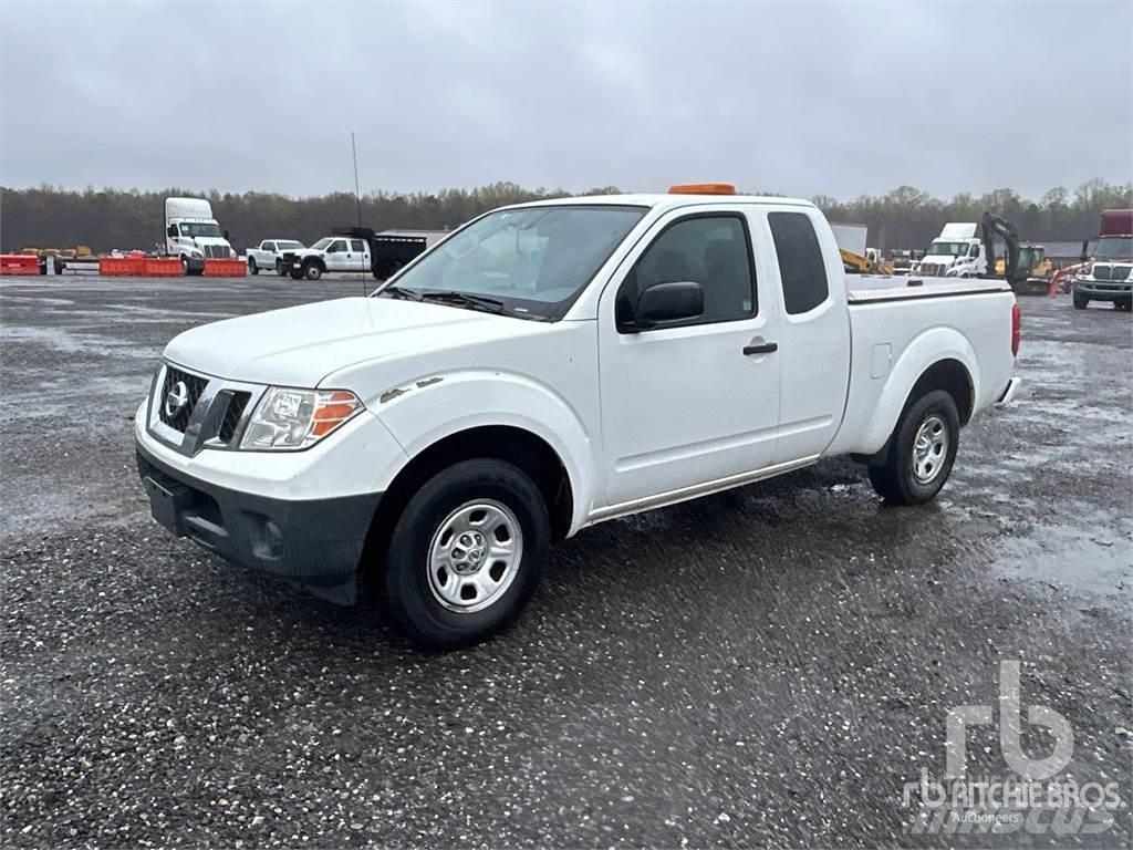 Nissan FRONTIER Lava-autot