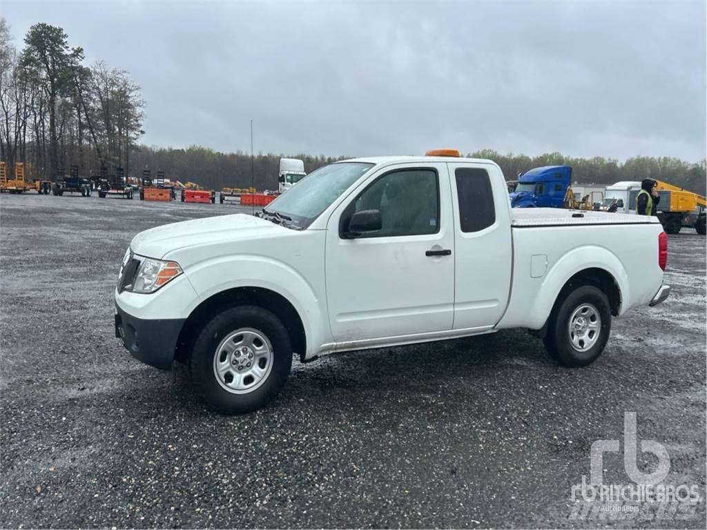 Nissan FRONTIER Lava-autot