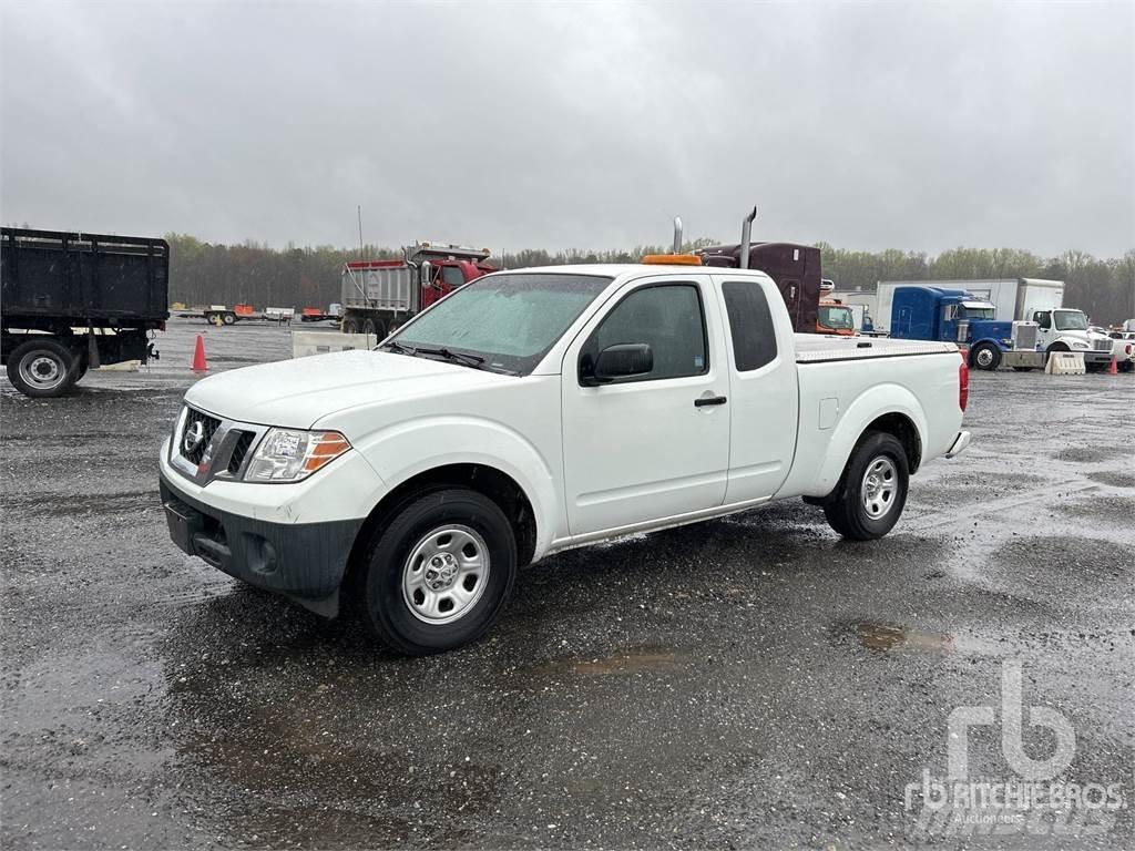Nissan FRONTIER Lava-autot