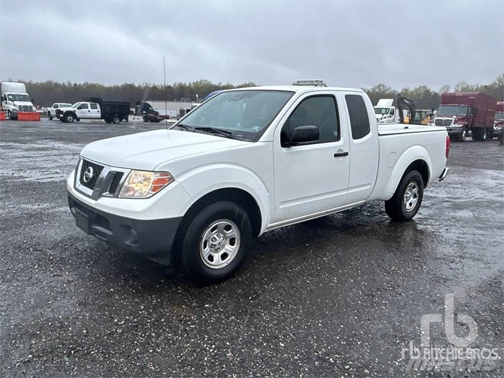 Nissan FRONTIER Lava-autot