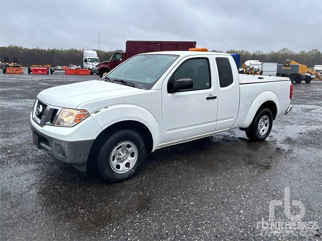 Nissan FRONTIER Lava-autot