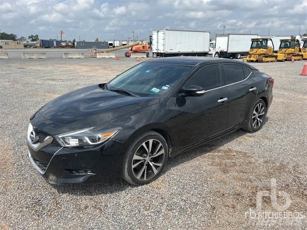 Nissan MAXIMA Henkilöautot
