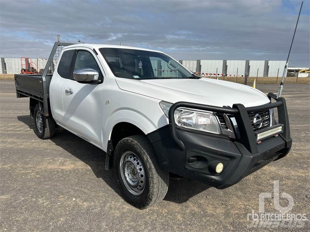 Nissan NAVARA Lava-autot