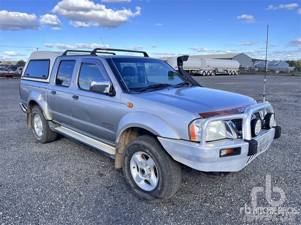 Nissan NAVARA Lava-autot
