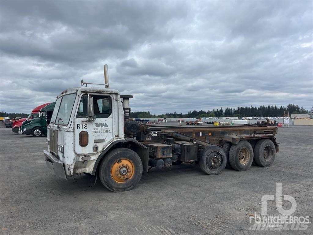 Peterbilt 320 Vaihtolava-autot