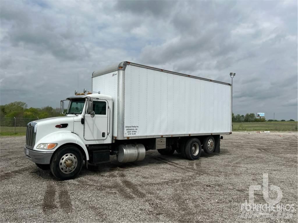 Peterbilt 335 Tienhoitoautot