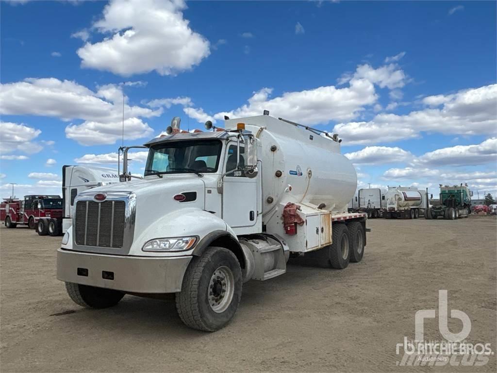 Peterbilt 348 Vesisäiliöautot