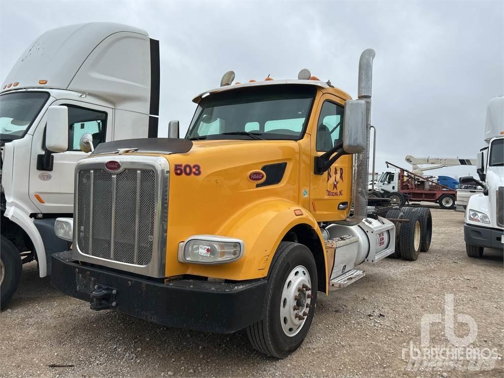 Peterbilt 567 Vetopöytäautot