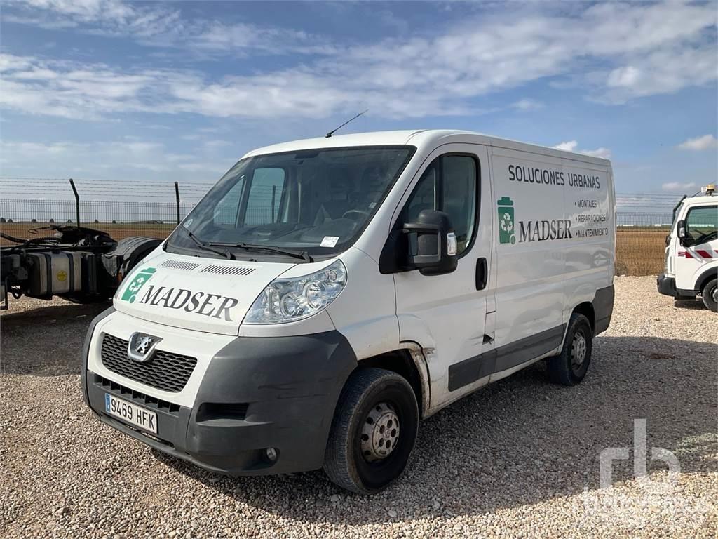 Peugeot BOXER Pakettiautot