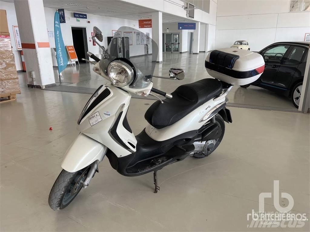 Piaggio BEVERLY Henkilöautot