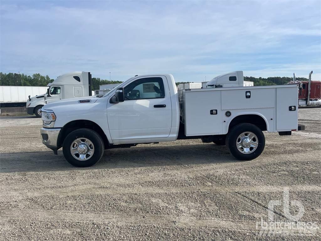 RAM 2500 Tienhoitoautot