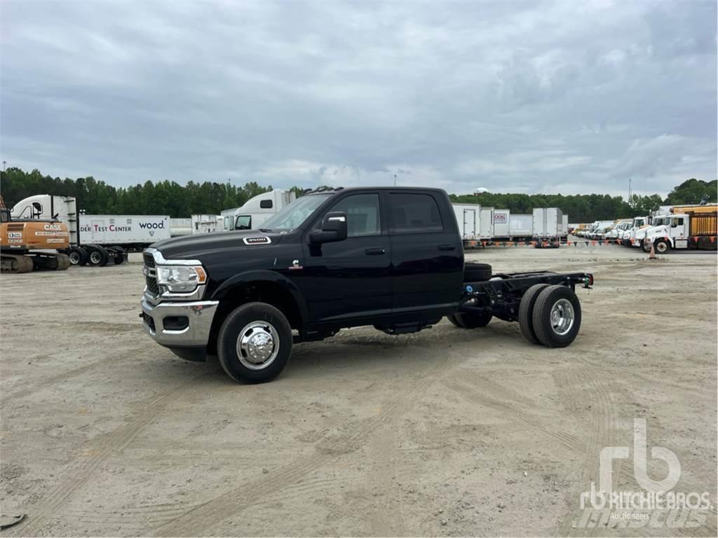 RAM 3500 Kuorma-autoalustat