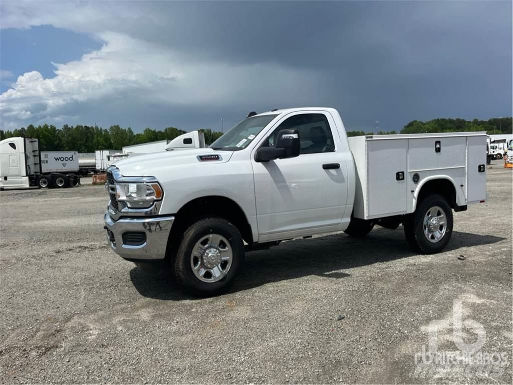 RAM 3500 Tienhoitoautot