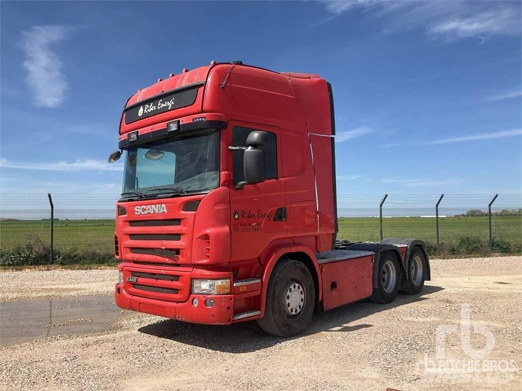 Scania R440LA Vetopöytäautot