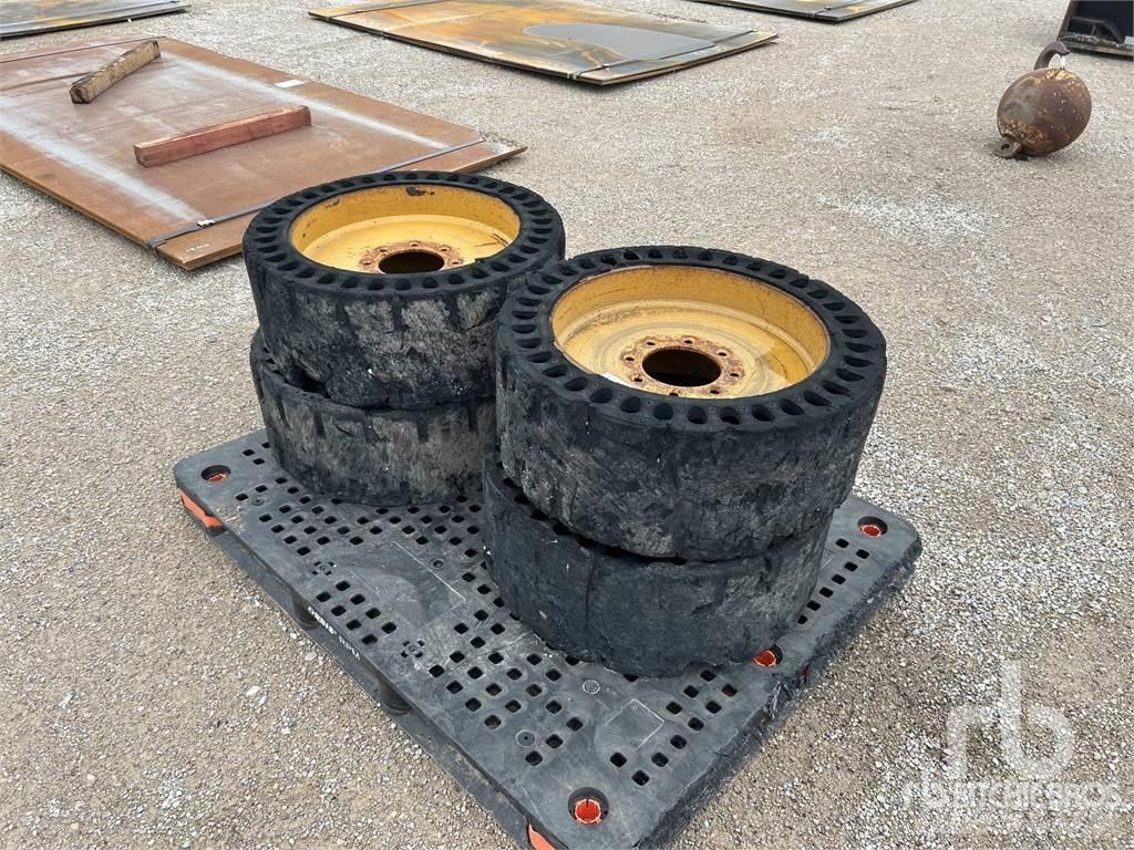  Skid Steer Renkaat ja vanteet
