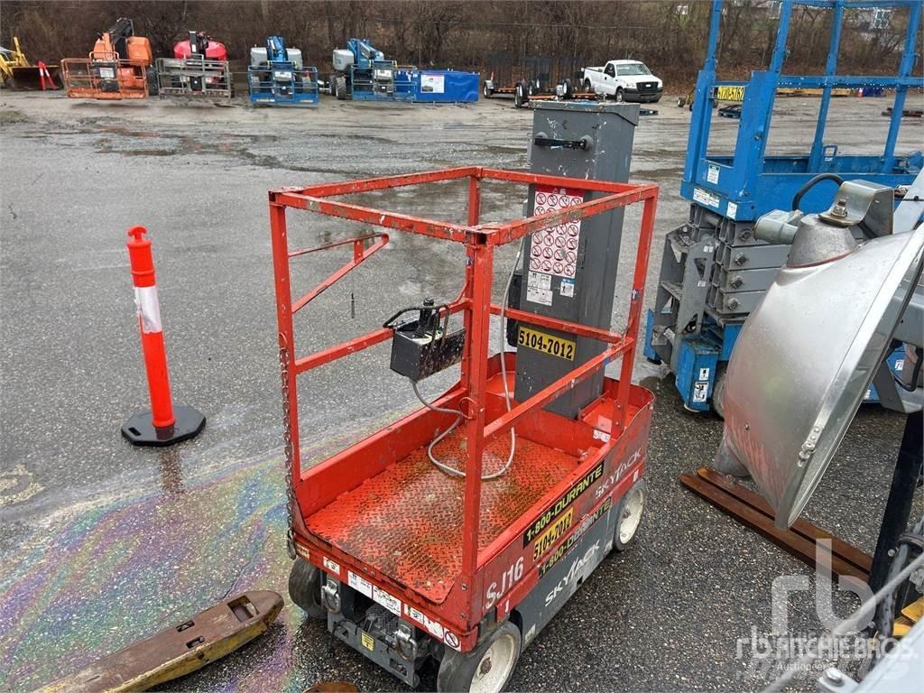 SkyJack SJ16 Kuukulkijat