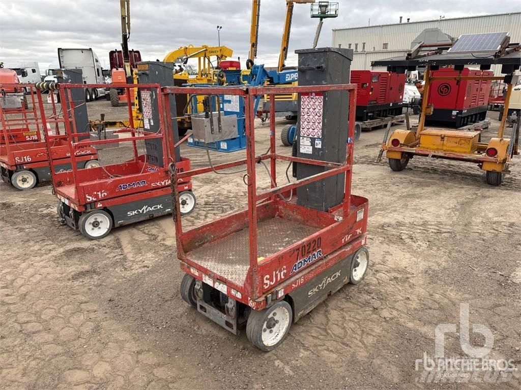 SkyJack SJ16 Nostimet ja tavarahissit