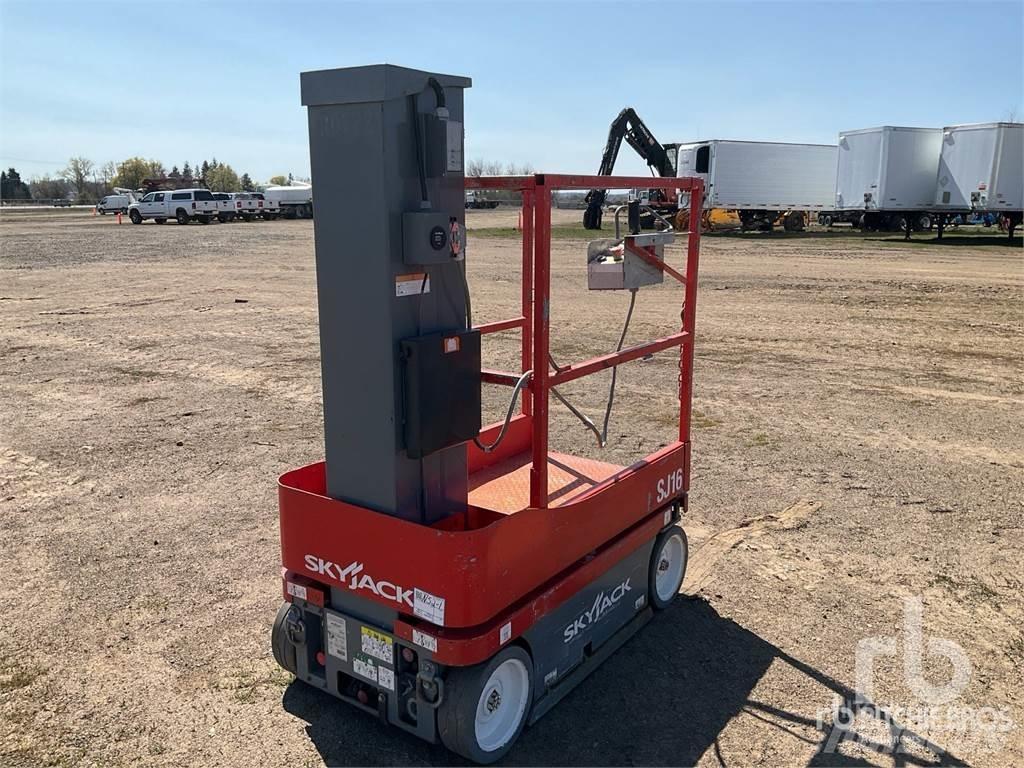 SkyJack SJ16 Kuukulkijat