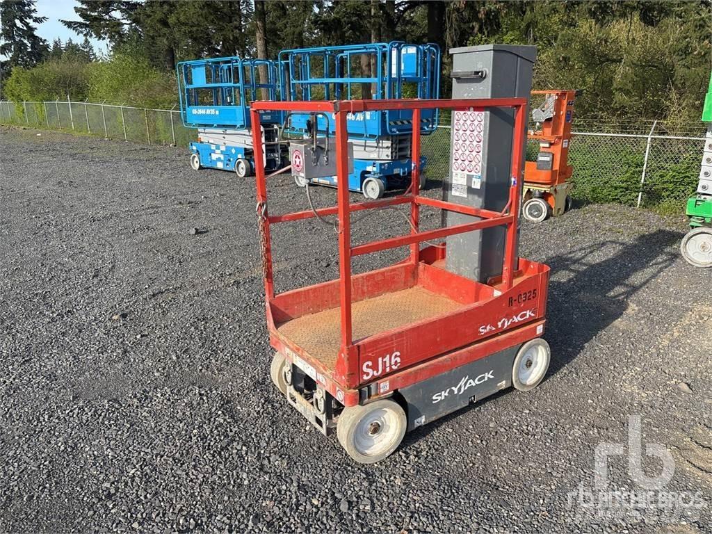 SkyJack SJ16 Kuukulkijat