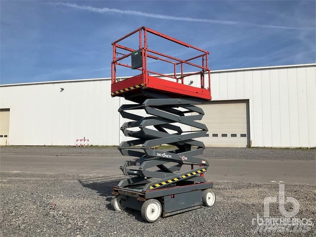 SkyJack SJ4632 Saksilavat