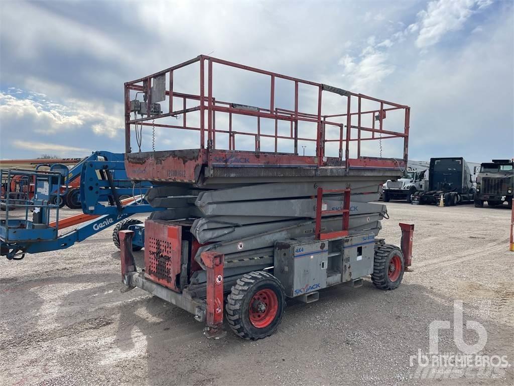 SkyJack SJ9250 Saksilavat