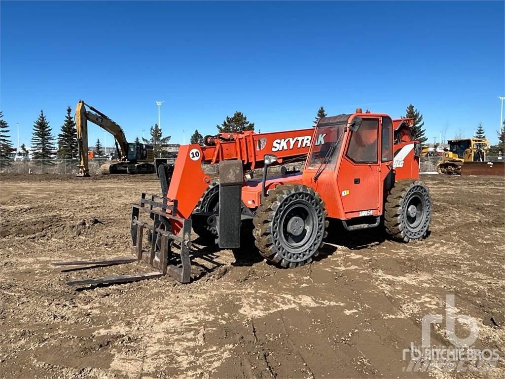 SkyTrak 10054 Kurottajat