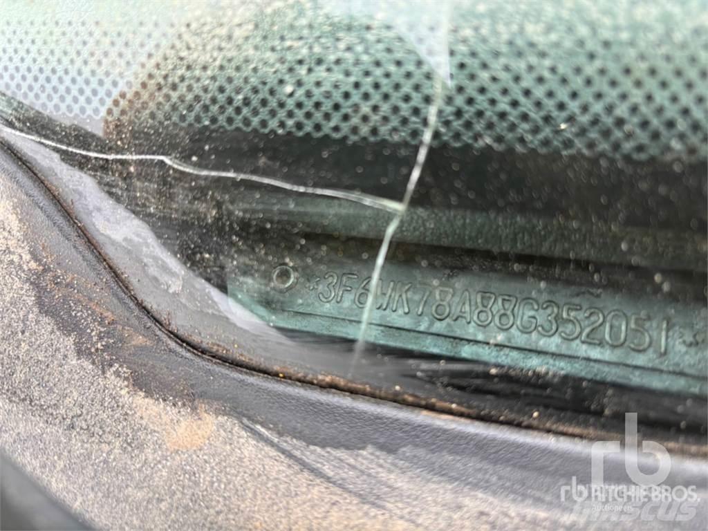 Sterling BULLET Tienhoitoautot