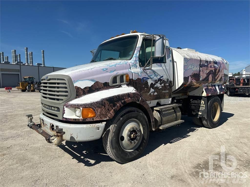 Sterling L8500 Vesisäiliöautot
