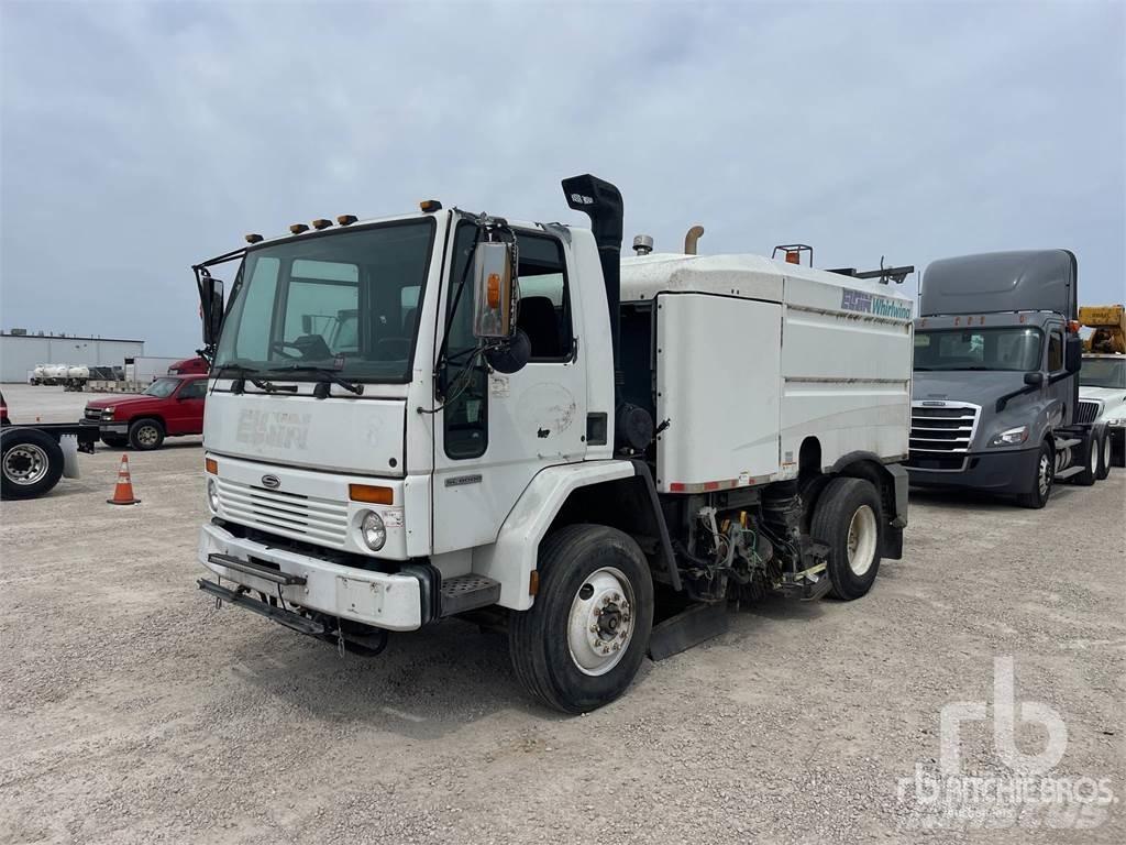 Sterling SC8000 Lakaisuautot