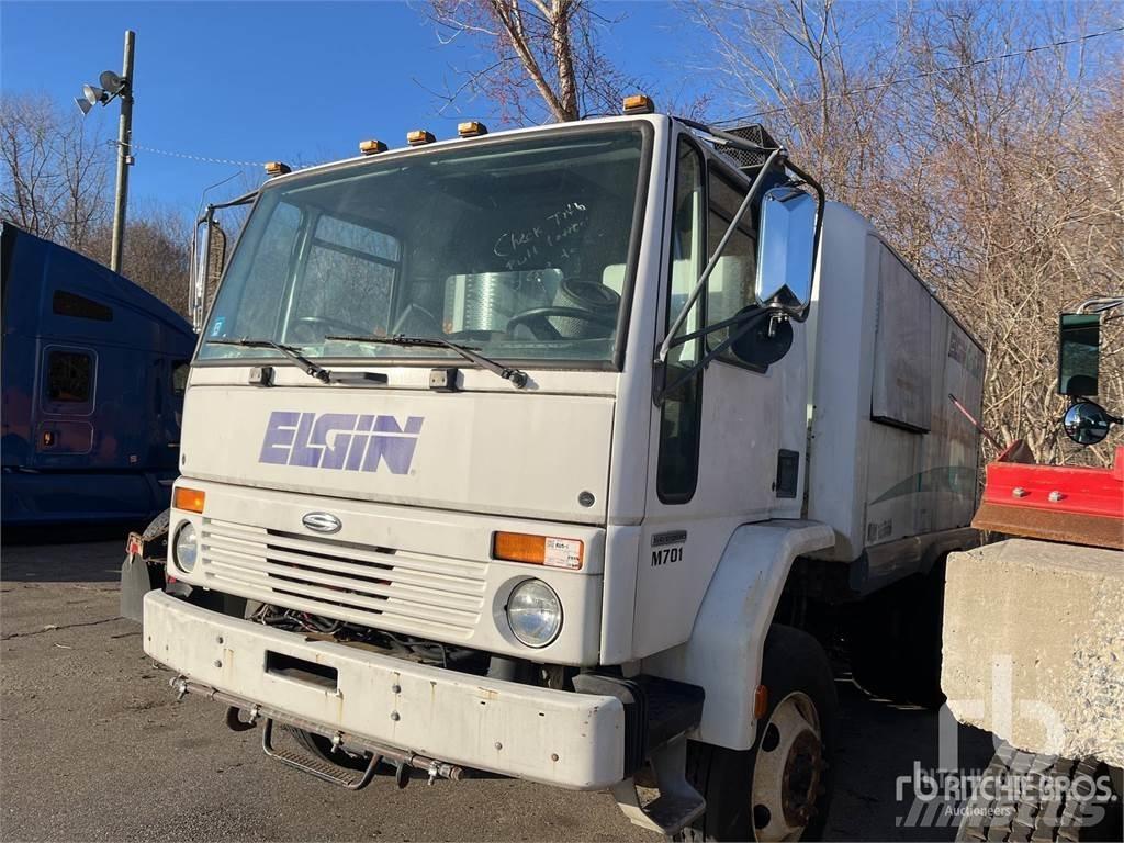 Sterling SC8000 Lakaisuautot