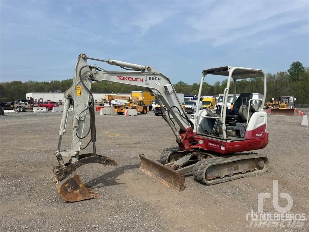 Takeuchi TB240 Minikaivukoneet < 7t