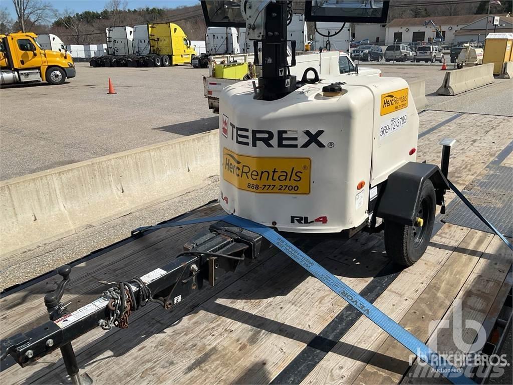 Terex RL4 Valopylväät