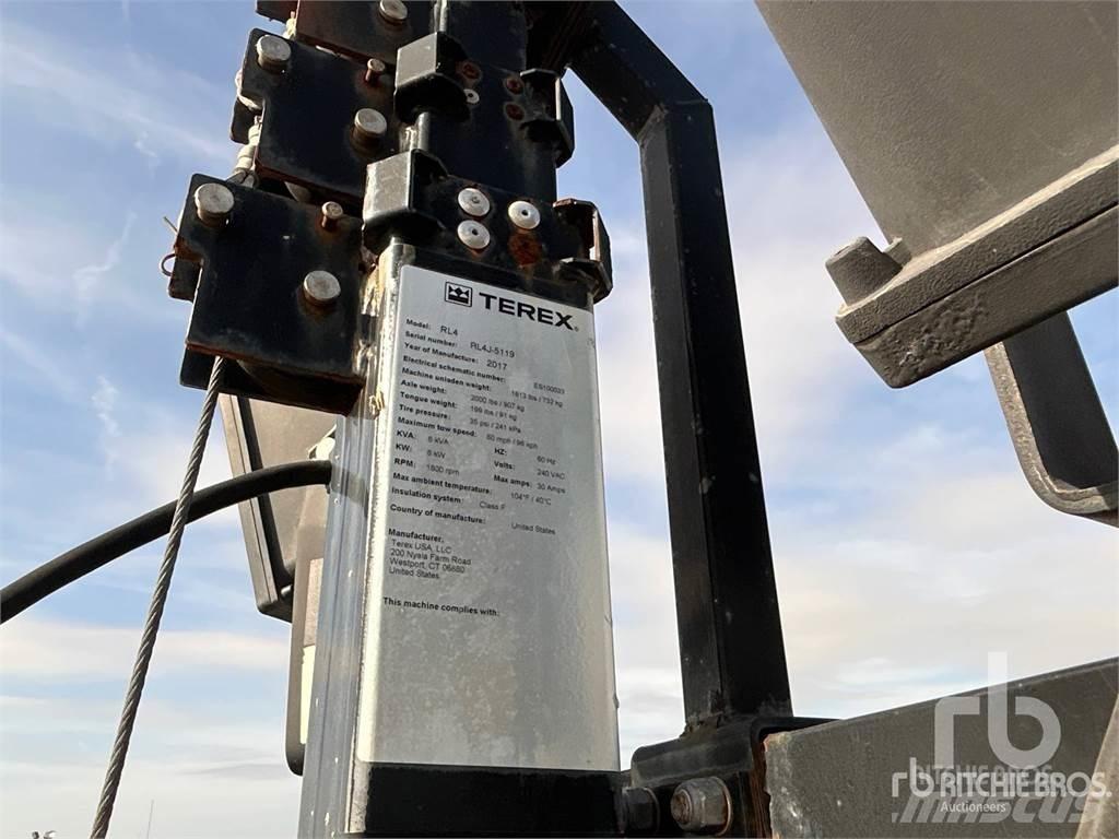 Terex RL4 Valopylväät