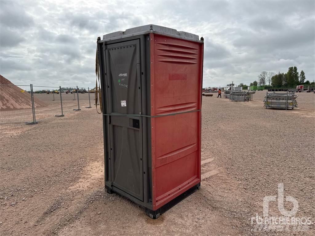  Toilettes Muut perävaunut