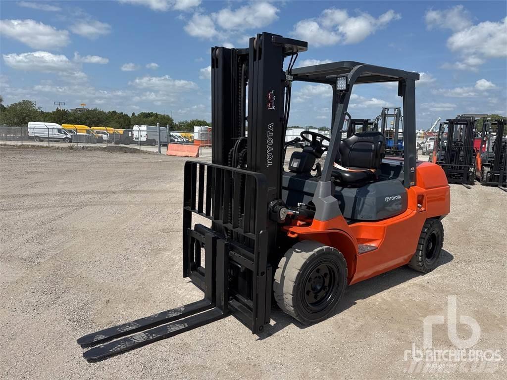 Toyota 7FDU35 Dieseltrukit